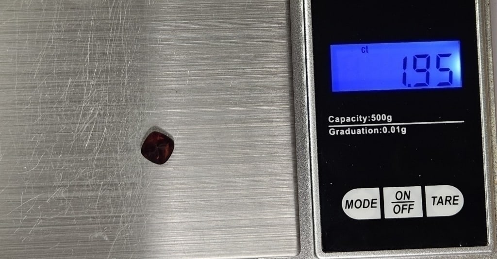 1.95 ct. Natural Garnet Gemstone - 3