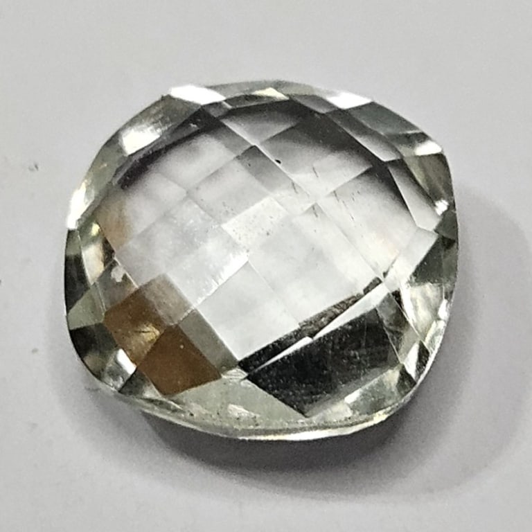 2.80 ct. Natural Light Green Quartz Gemstone (1 of 3)