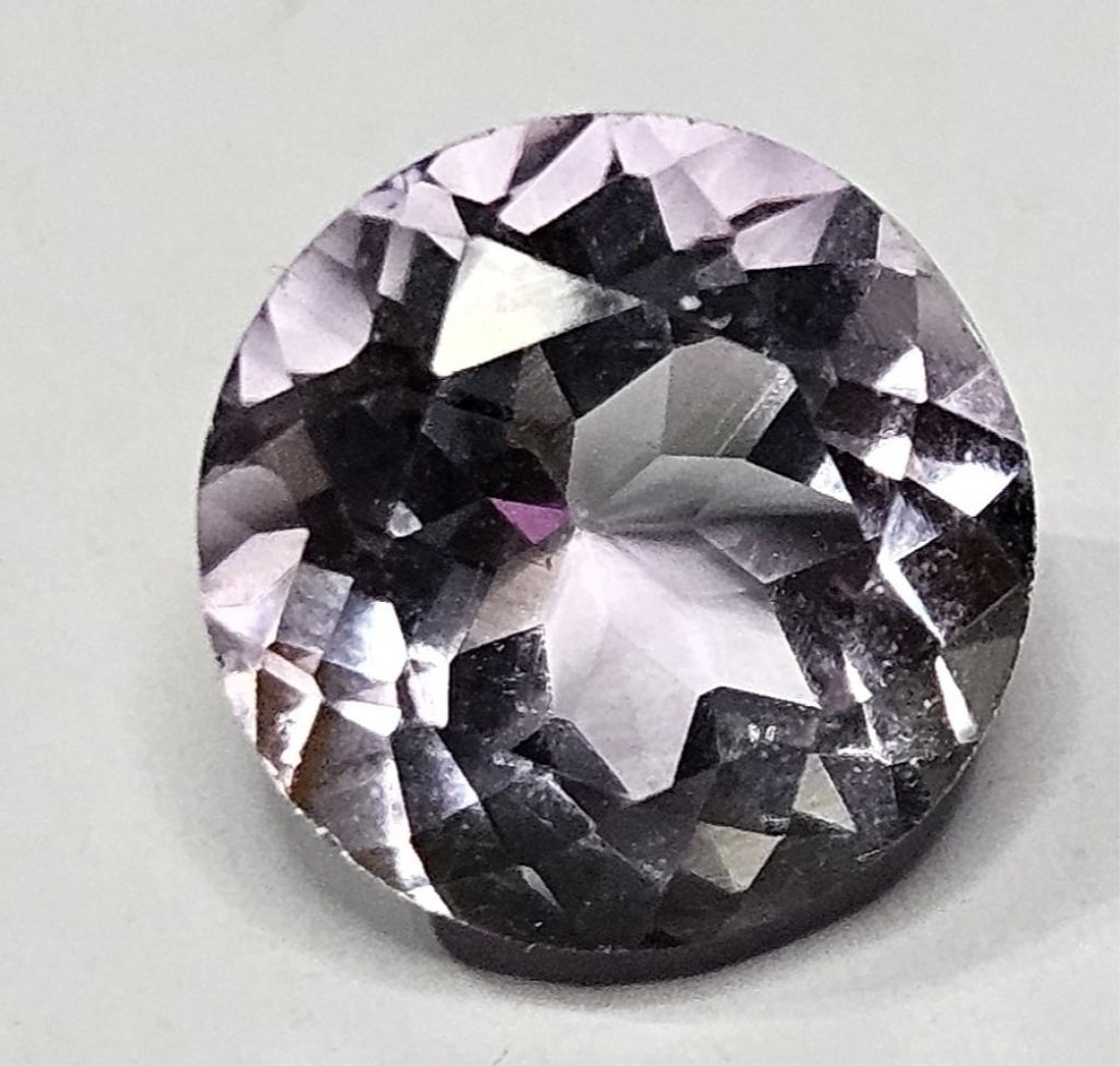 3.85 ct. Round Brilliant Amethyst Gemstone (1 of 3)