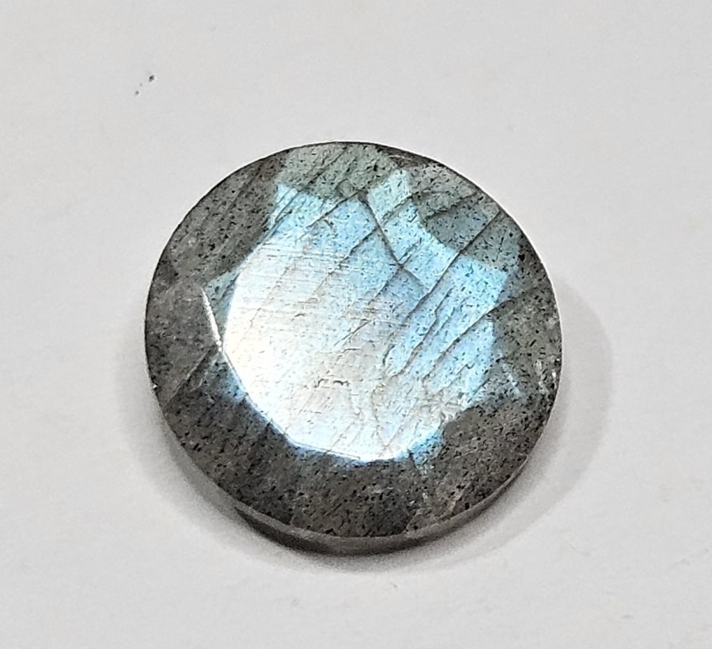 3.15 ct. Natural Faceted Labradorite Gemstone (1 of 5)