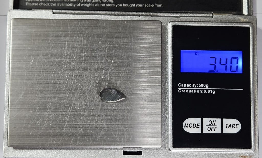 3.40 ct. Natural Pear Shape Labradorite Gemstone - 4