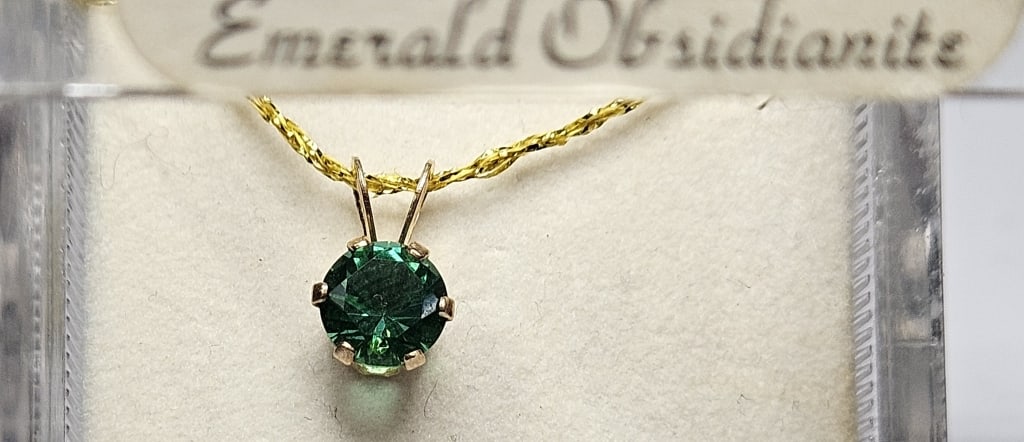 14k YG Pendant - Mt. St. Helen Green Obsidianite: Item is the exact item in image - Bidder is responsible for all value and grade determination - Please review all terms prior to placing any bids- Any bid is an agreement to all terms and