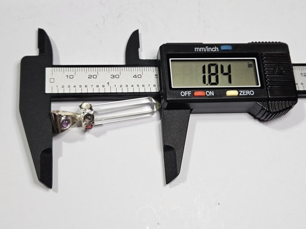 Chakra Quartz Pendant Pint in Silver - 3