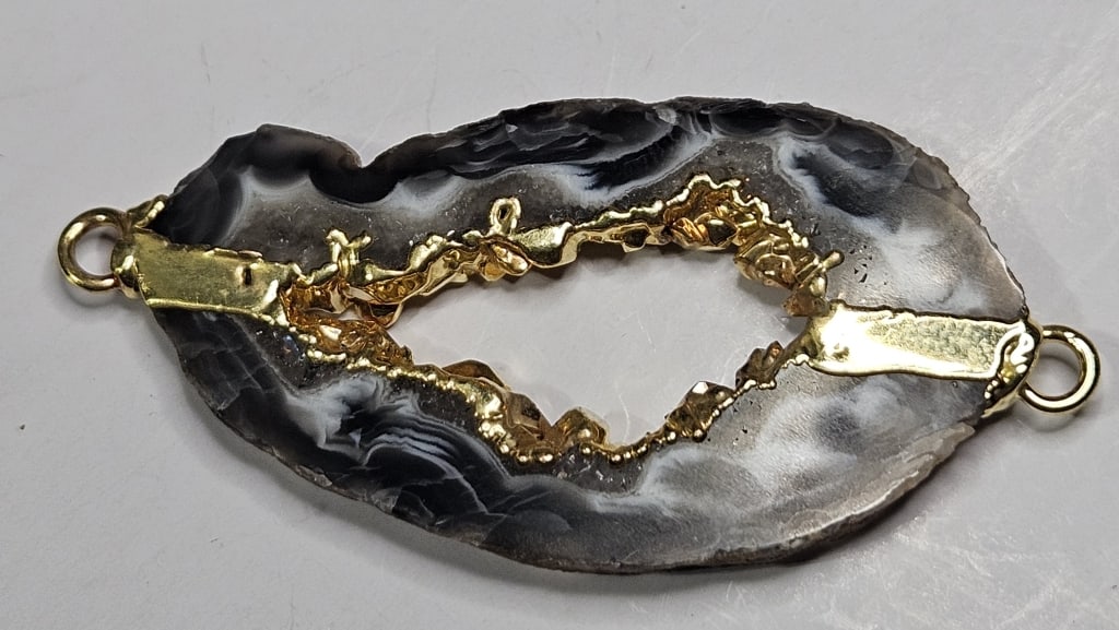 Gold Plate Overlay Agate Pendant (1 of 4)