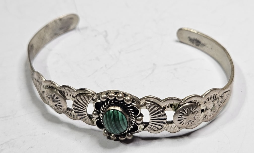 1920-40 Fred Hrvey Malachite Sterling Bracelet: Item is the exact item in the image- Bidder is responsible for all value and grade dtermination - Please review all terms and conditions prior to placing any bids-