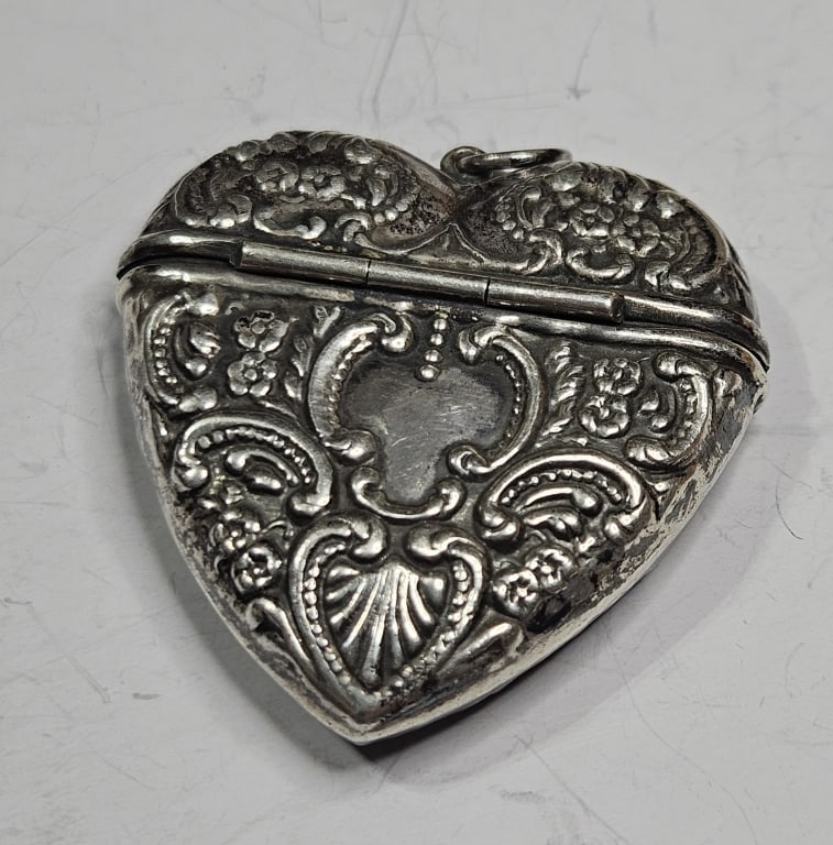 Antique Heart Shaped Pill Box in Sterling (1 of 3)
