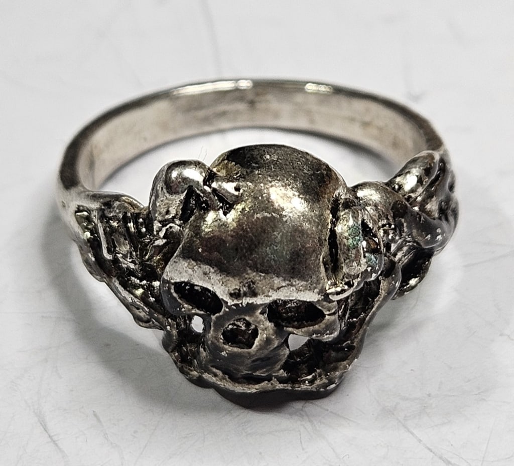 Sterling Silver Skull Ring (1 of 4)