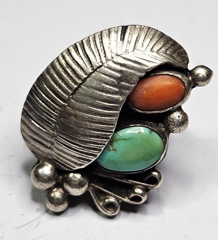 Sterling Silver Turquoise / Coral Ring: Item is the exact item in image - Bidder is responsible for all value and grade determination - Please review all terms prior to placing any bids- Any bid is an agreement to all terms and conditions