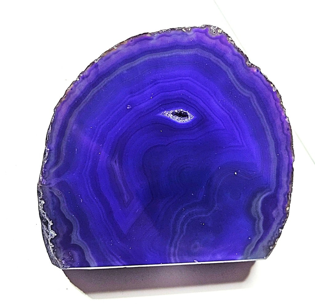 Purple Banded Dyed Agate Stand Up w/ Geode Middle: Items are the exact items in the image - Please refer to the terms and conditions prior to placing any bids- Any bid is an agreement to pay and terms apply -