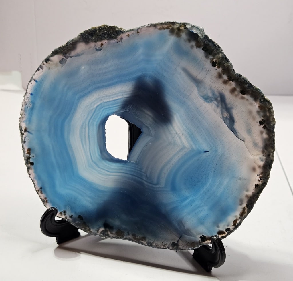 Fine Blue Dyed Agate Slab -w/Geode Open Middle: Items are the exact items in the image - Please refer to the terms and conditions prior to placing any bids- Any bid is an agreement to pay and terms apply -