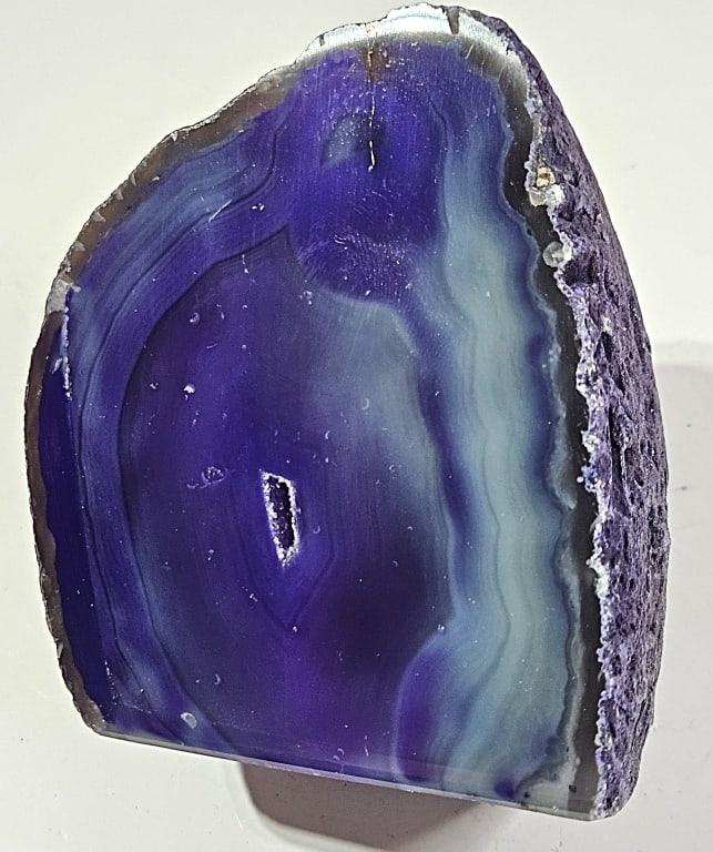 Pueple Dyed Agate Stand Up Specimen: Items are the exact items in the image - Please refer to the terms and conditions prior to placing any bids- Any bid is an agreement to pay and terms apply -