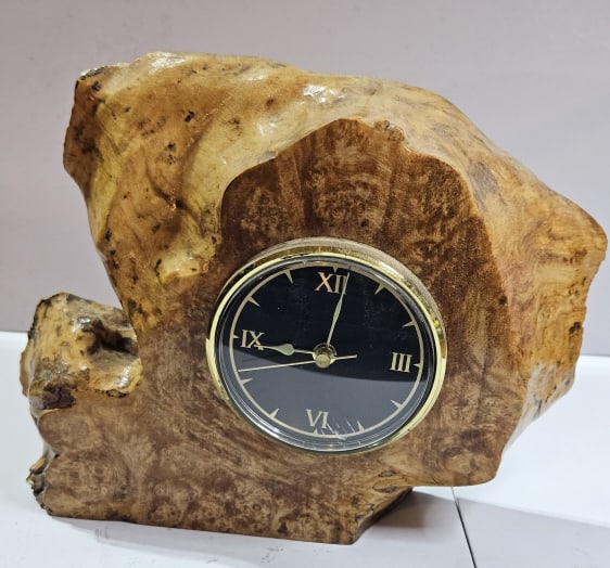 Natural Burl Slice with Clock Inset: Items are the exact items in the image - Please refer to the terms and conditions prior to placing any bids- Any bid is an agreement to pay and terms apply -