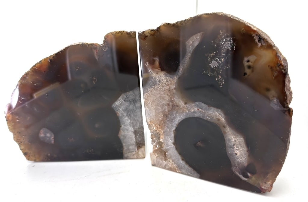 Natural Brown Agate Bookends w/Geode Corners: Item is the exact item in the image - Bidder is responsible for all value and grade determination- Please review all terms and conditions prior to placing any bids- All sales final-