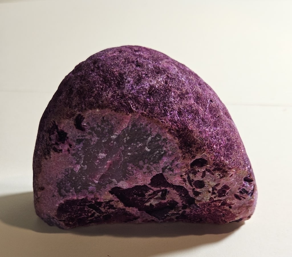 Magenta Dyed Agate Stand Up End - 2