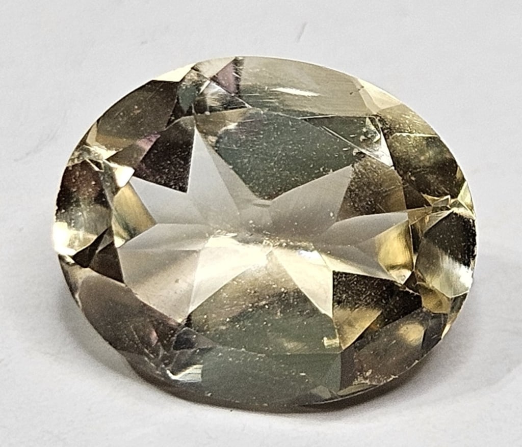 4.20 ct. Natural Citrine Gemstone: Items are as described in the tile - Please use the image to verify the item - Please review the entire terms and conditions prior to placing any bids- All sales final -