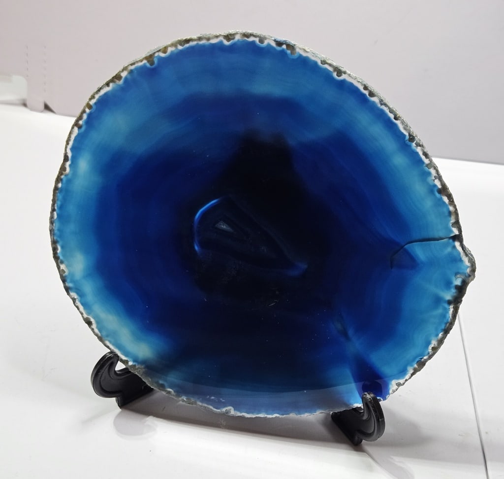 Fine Dyed Blue Agate Slab: Items are the exact items in the image - Please refer to the terms and conditions prior to placing any bids- Any bid is an agreement to pay and terms apply -