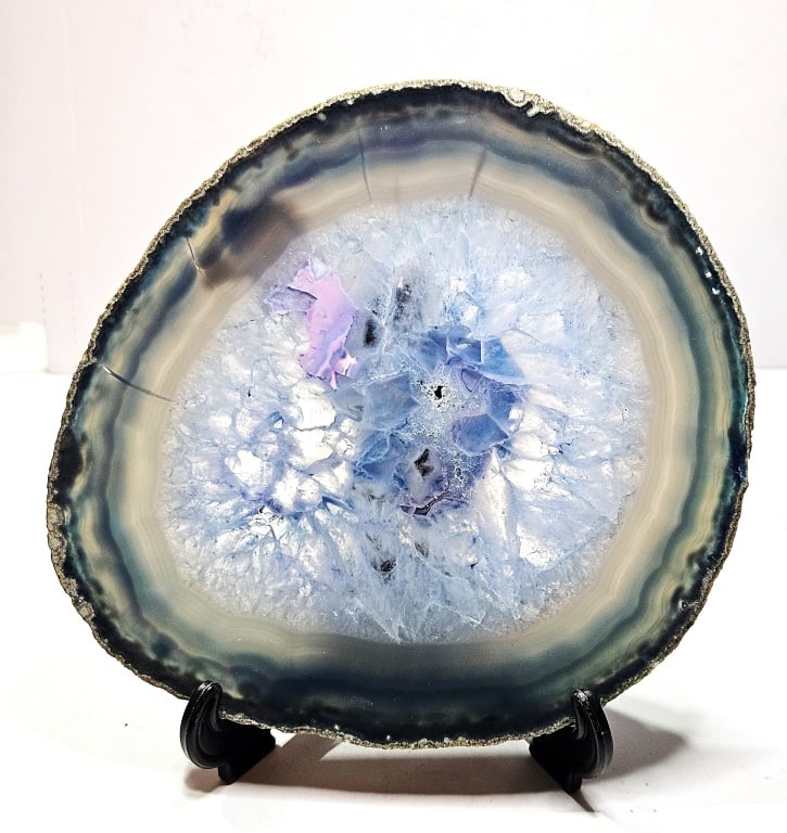 Blue Dyed Agate Slab w/ Geode Middle: Items are the exact items in the image - Please refer to the terms and conditions prior to placing any bids- Any bid is an agreement to pay and terms apply -