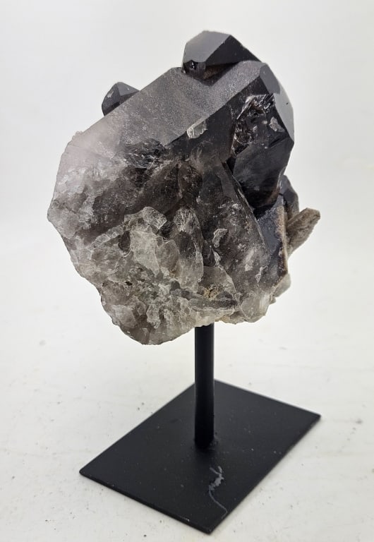 FIne Smokey Quartz Fully Terminated Specimen: Item is the exact item in the image- Bidder is responsible for all value and grade determination- Please review all terms and conditions prior to placing any bids-
