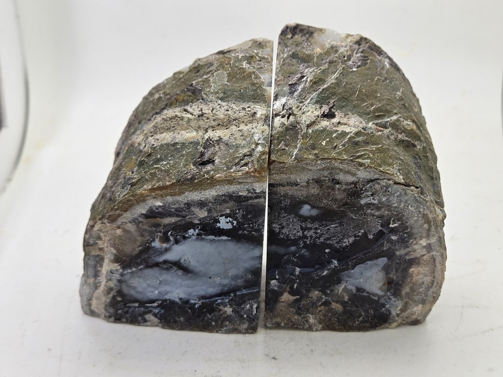 Banded Agate w/ Geode Pockets Book Ends - 3