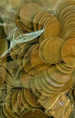 A Bag of (100 unsearched Lincoln Wheat Cents: An unsearched bag counted from large hoard into parcels of 100 pcs.