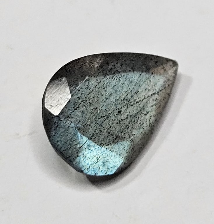 2.70 ct. Natural Labradorite Gemstone (1 of 4)