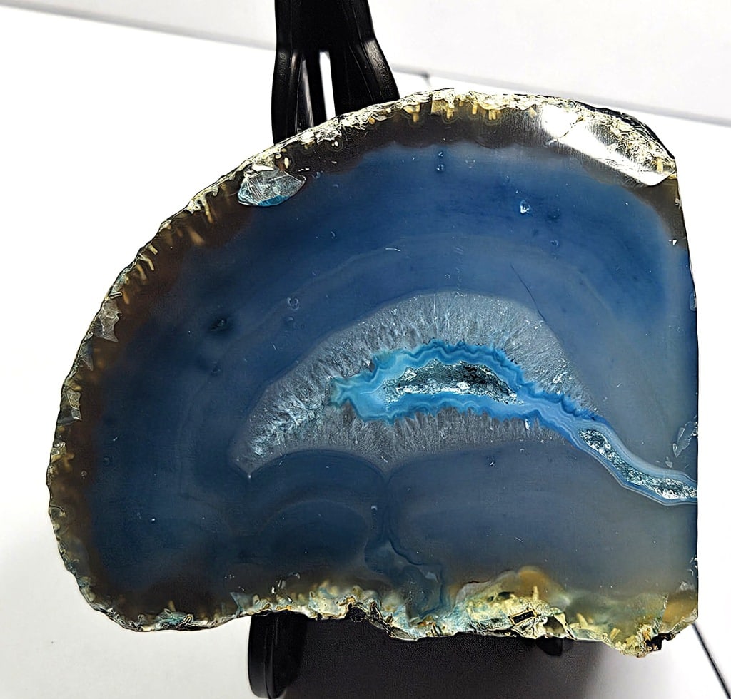 Blue Dyed Agate Stand Up w/ Geode Middle - 3