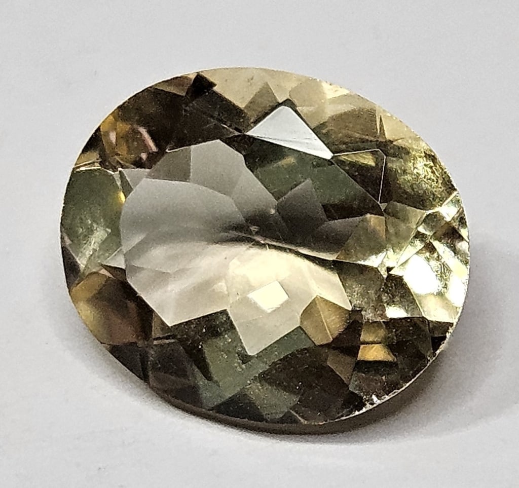 4.10 ct. Natural Citrine Gemstone: Items are as described in the tile - Please use the image to verify the item - Please review the entire terms and conditions prior to placing any bids- All sales final -