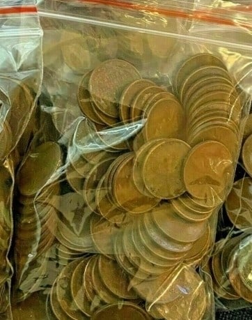 100 pcs. Lincoln Wheat Cents Unsearched: An unsearched bag counted from large hoard into parcels of 100 pcs.