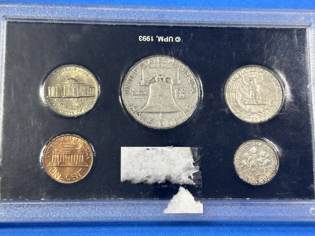 1962- Denomination Set - Silver in Plastic Case - 2