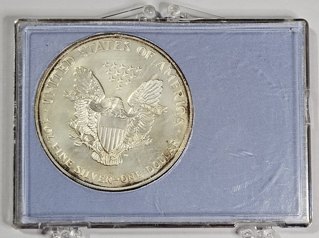 1998 US Silver Eagle in Collectors Plastic Slab - 2