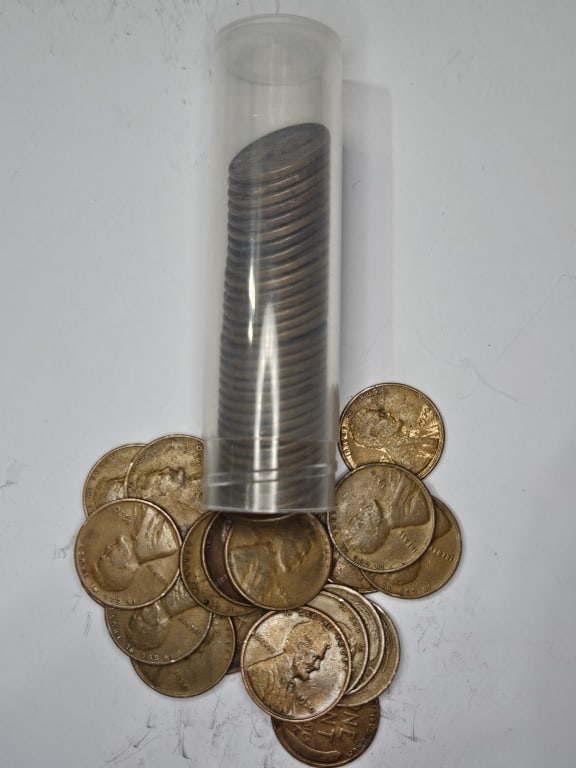 1930 P Dealers Roll of Wheat Cents: Item is the exact item in the image - Bidder is responsible for all value and grade determination - Please review all terms prior to placing any bids - All sales 