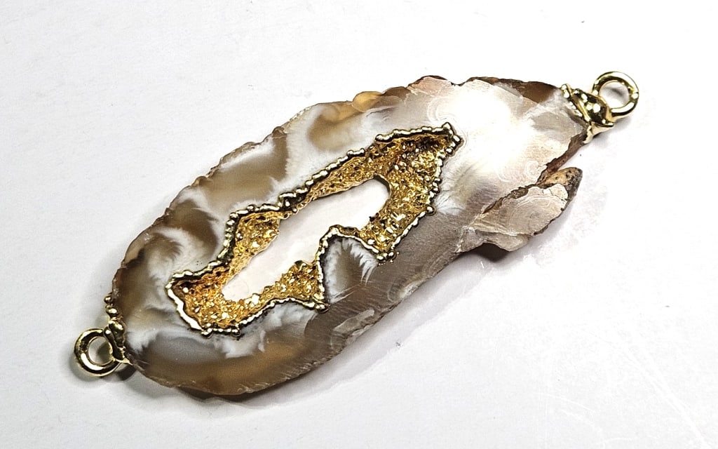 Natural Agate Pendant Gold Plated: Item is the exact item in the image- Bidder is responsible for all value and grade dtermination - Please review all terms and conditions prior to placing any bids-