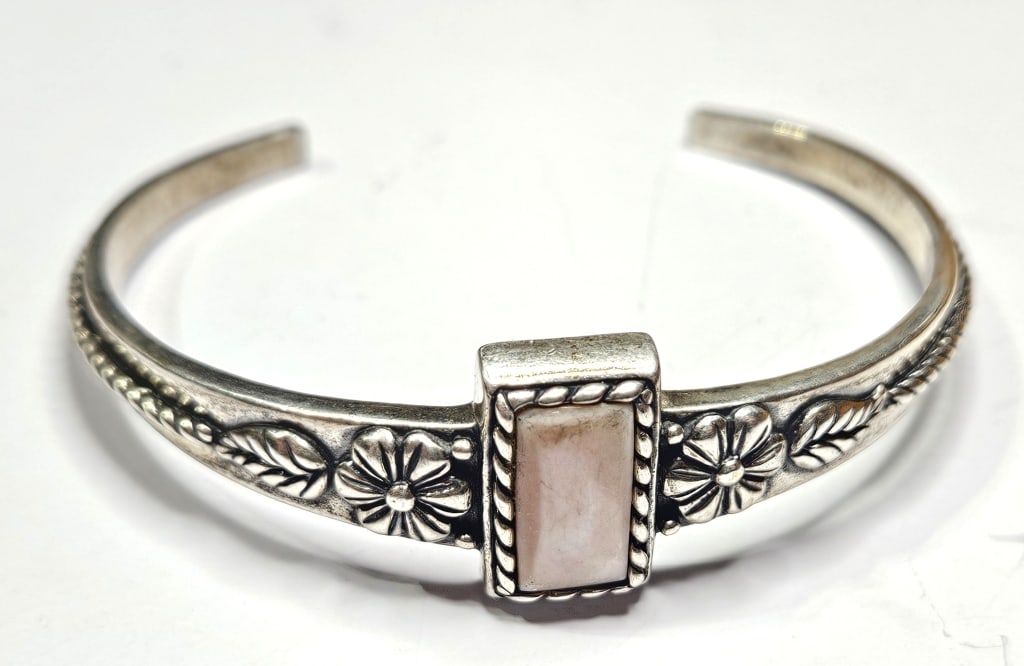 Sterling Silver Pink Opal Bracelet: Item is the exact item in the image- Bidder is responsible for all value and grade dtermination - Please review all terms and conditions prior to placing any bids-