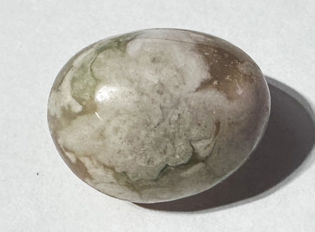 14 gram Flower Agate Tumbled Stone: Item is the exact item in image - Bidder is responsible for all value and grade dtermination - Please review all terms and conditions