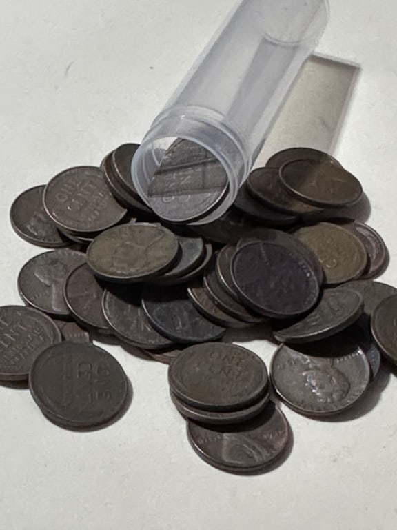 Lot of 50 pcs Lincoln Wheat Cents in Tube: Winning bidder will receive one roll of Lincoln Wheat Cents Various dates and mint marks -