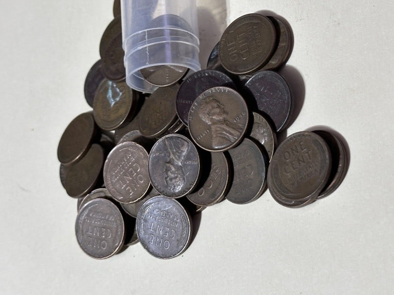 50 pcs. Lincoln Wheat Cents in Tube: Winning bidder will receive one roll of Lincoln Wheat Cents Various dates and mint marks -