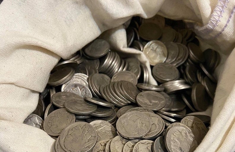 Lot of (100) Random Date and Grade Buffalo Nickels: Winning bidder will receive 40 random date and grade buffalo nickels - Image shows type of coins winning bidder will receive -