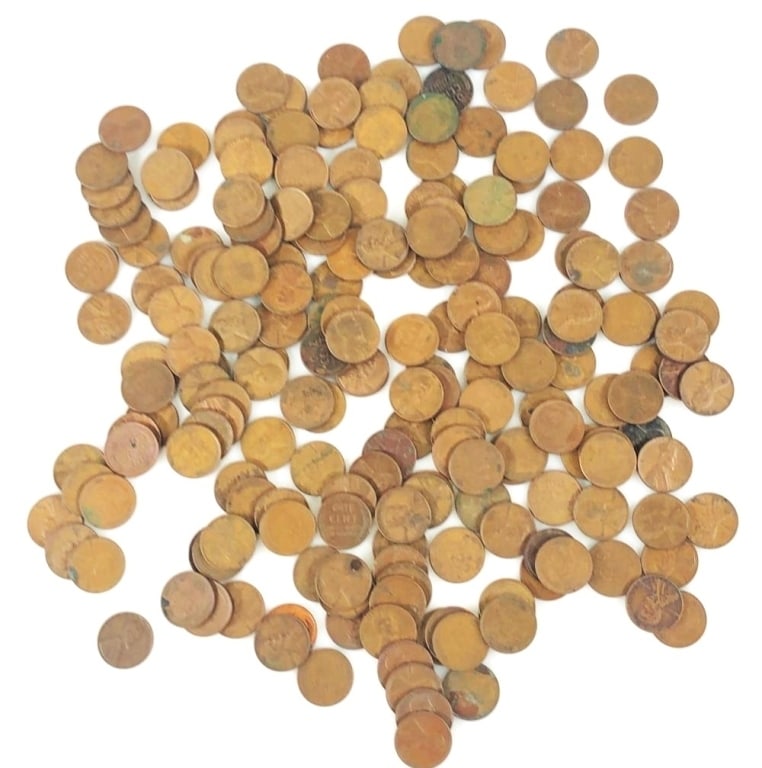 (275) Random Date/Grade Wheat Cents: Items are as shown in the image and described in the title - Please note tht we have more than one of these items and the exact item in the image may not be the item you recieve. Winning bidder will