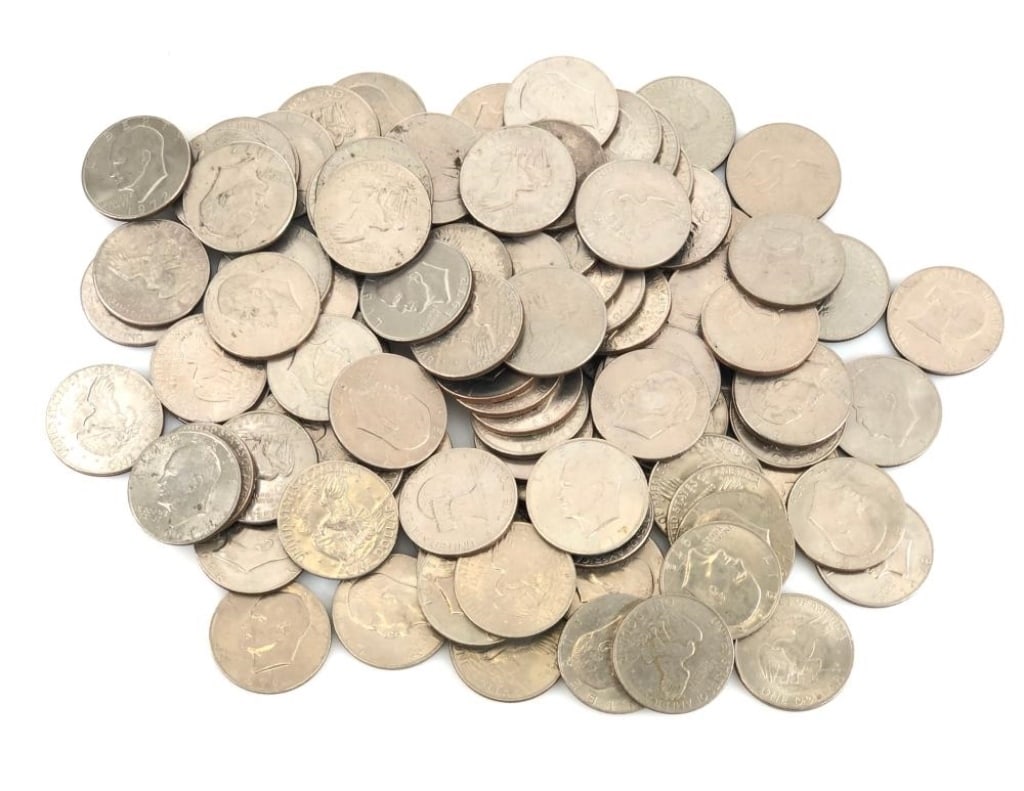 100 Ike Dollars- Random Dates Clad Coins: Item is as shown in the image - Due to the fact that we have more than one of these items, winning bidder may not receive the exct item in the image- Winning bidder will receive exact date and grade