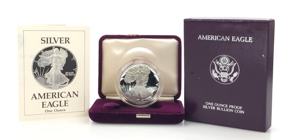 1989 US Mint Proof Silver Eagle: Items are as shown in the image and described in the title - Please note tht we have more than one of these items and the exact item in the image may not be the item you recieve. Winning bidder