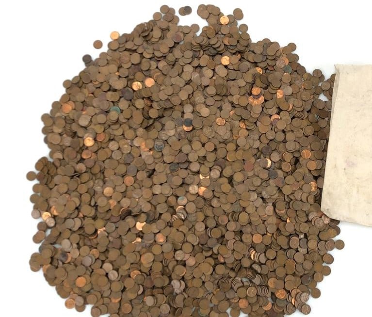 5000 Lincoln Wheat Cents in Canvas Bag: Item is as shown in the image - Due to the fact that we have more than one of these items, winning bidder may not receive the exct item in the image- Winning bidder will receive exact date and grade