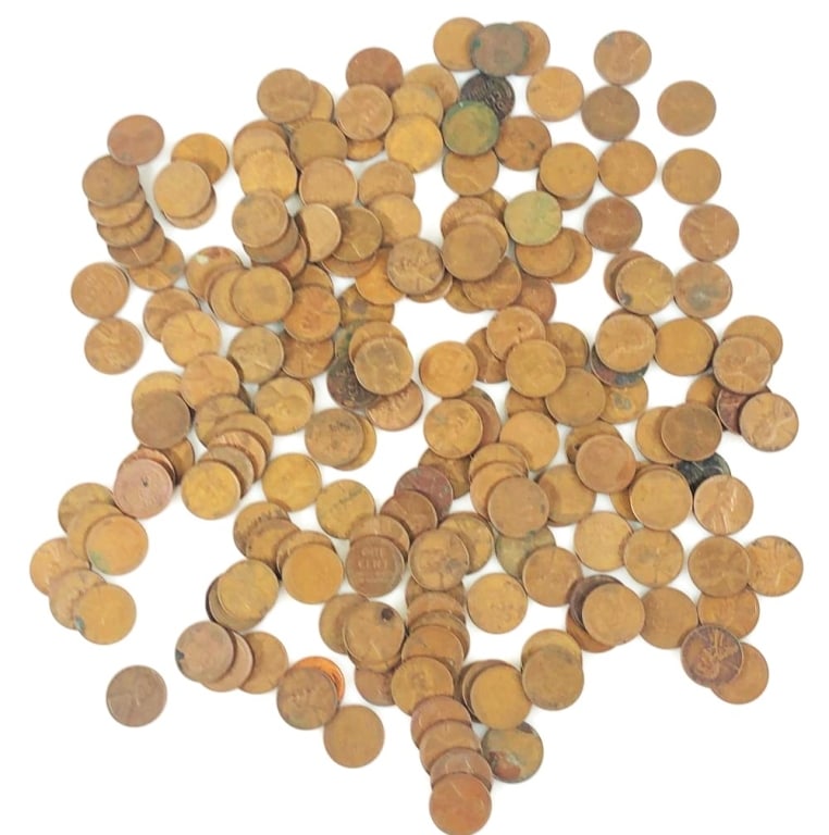 (275) Random Date/Grade Wheat Cents: Items are as shown in the image and described in the title - Please note tht we have more than one of these items and the exact item in the image may not be the item you recieve. Winning bidder will