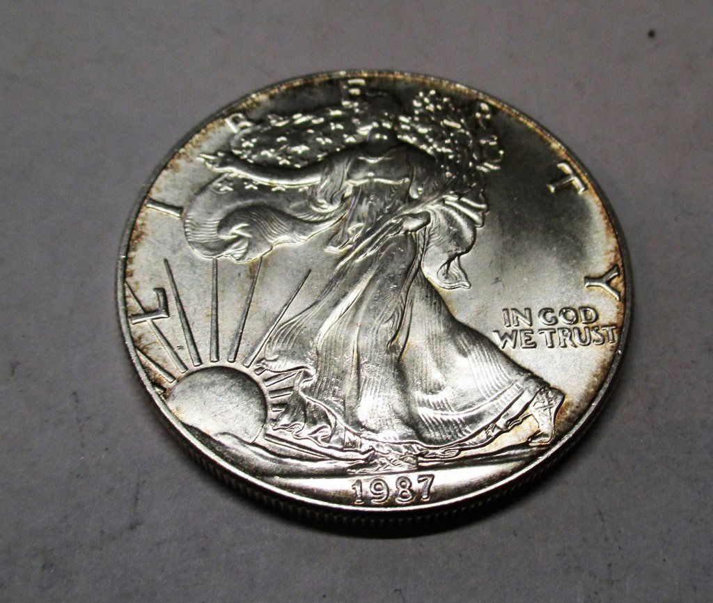 1987 US Silver Eagle Back Date (1 of 2)