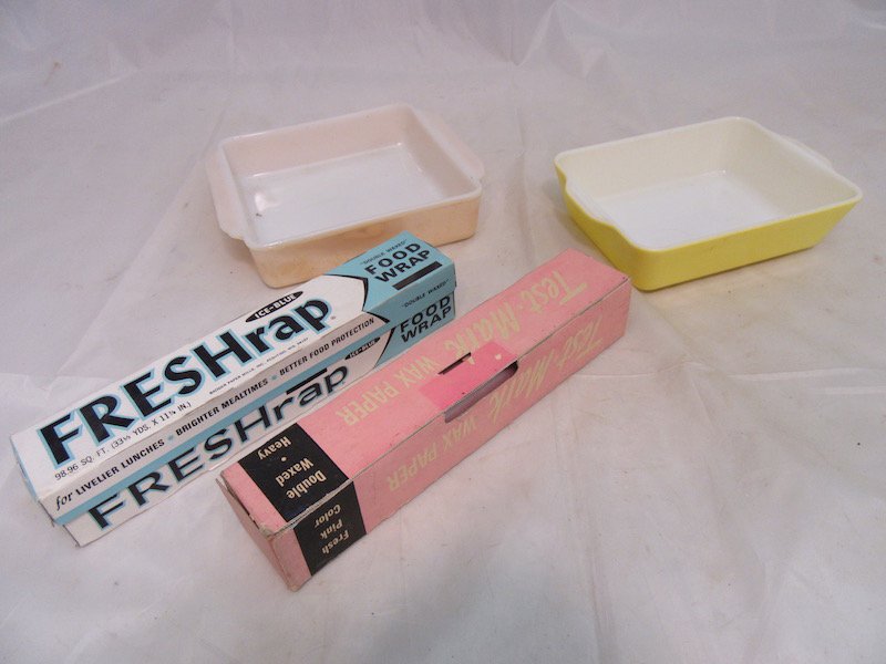 Vintage Kitchenware Lot. Includes: 2 Pyrex Dishes and 2: All are in good condition.