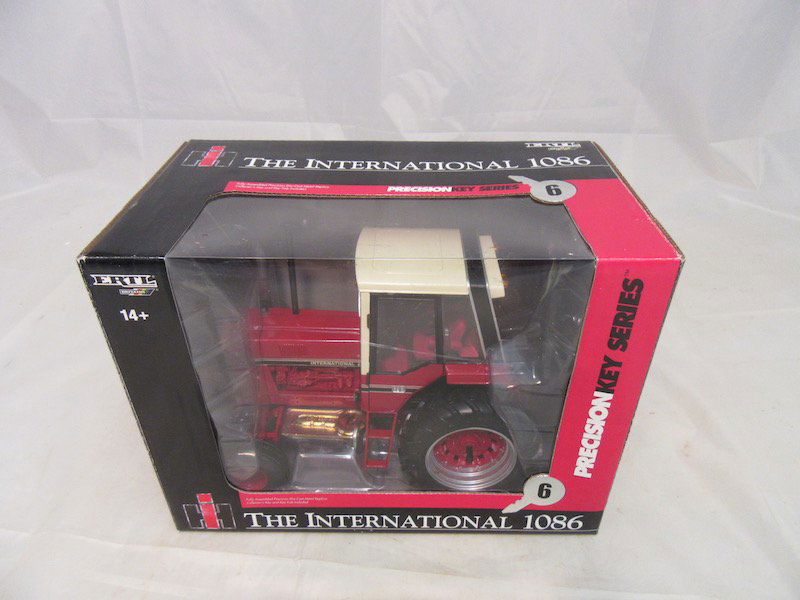 Ertl Precision Key Series International 1086: New in box.