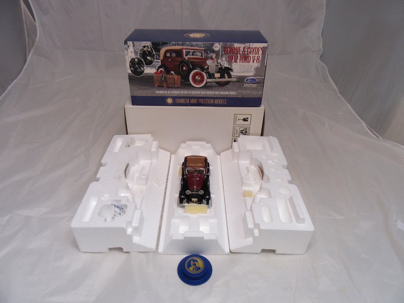 Franklin Mint Precision Models, Bonnie and Clyde 1932: Great condition. Includes box, inserts, brochure, collectors portfolio and more.