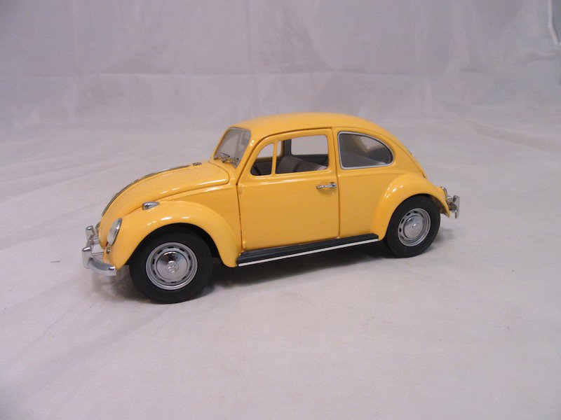 Franklin Mint Precision Model 1967 Volkswagen Beetle: Great condition. Includes the box, inserts, certificate of authenticity, and more.
