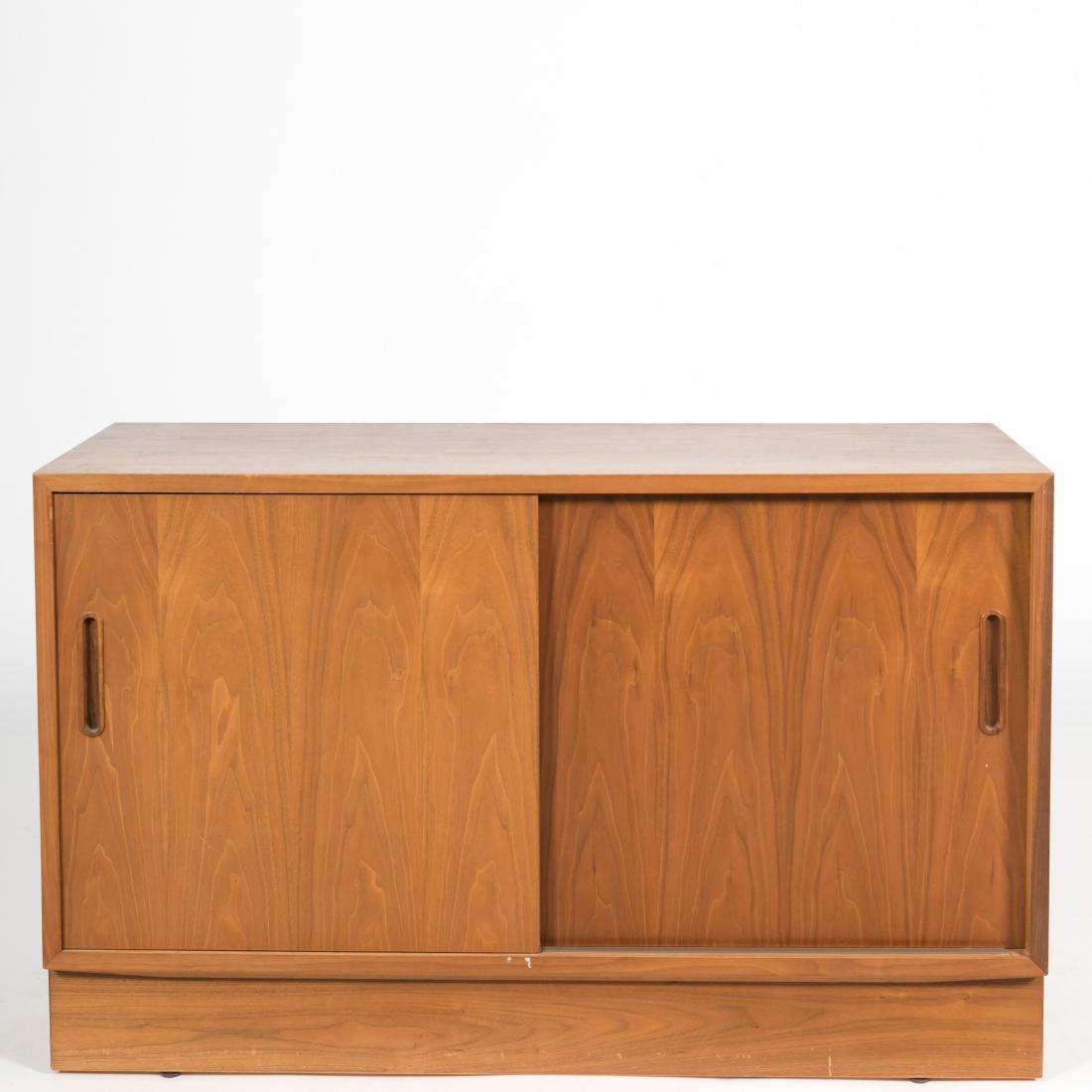 Poul Hundevad Danish Cabinet (1 of 5)