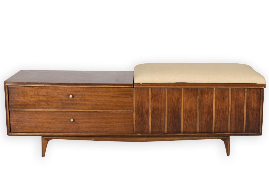 Lane Walnut Bench/Cedar Chest (1 of 5)