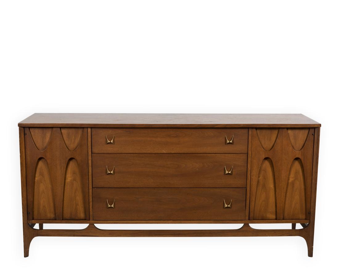 Broyhill Brasilia Credenza Jun 29 2017 Regency Auction House
